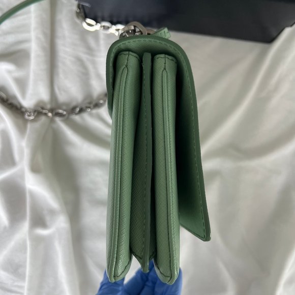 Brand New Rare Prada Saffiano Lux Leather Chain Shoulder Bag in Acquamarina - Picture 15 of 15